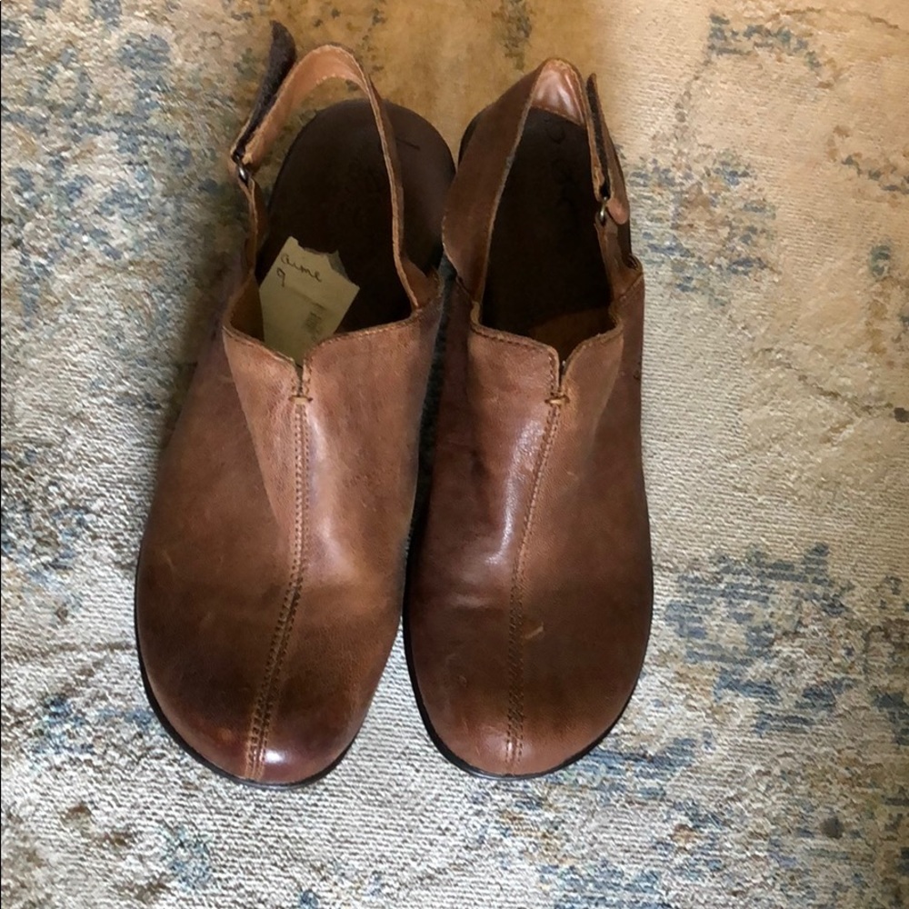 clogs